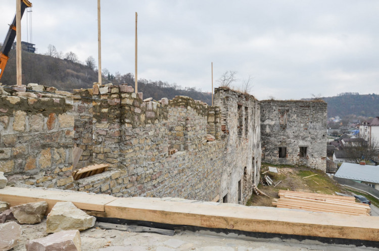 Реставрация замка в Чорткове.